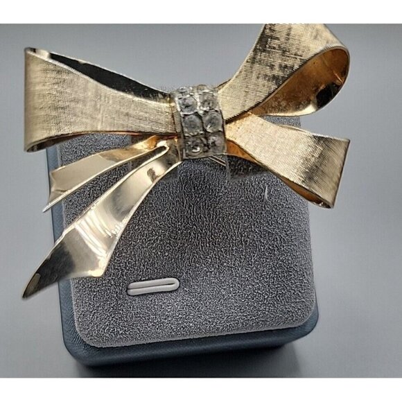 Vintage Coro Diamante Brooch Textured Gold Plated - Picture 5 of 8